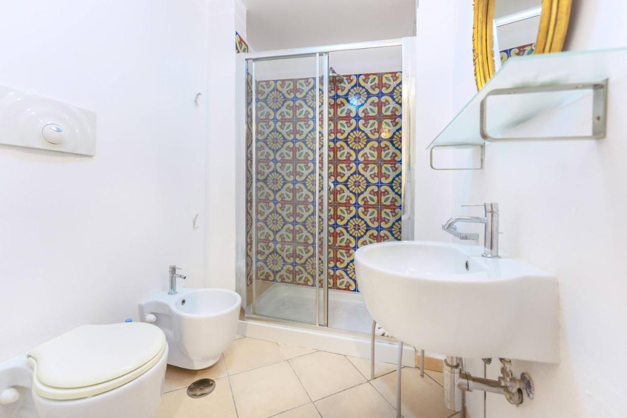 Palazzo Attila - Gioia Apartments Procida Exterior photo