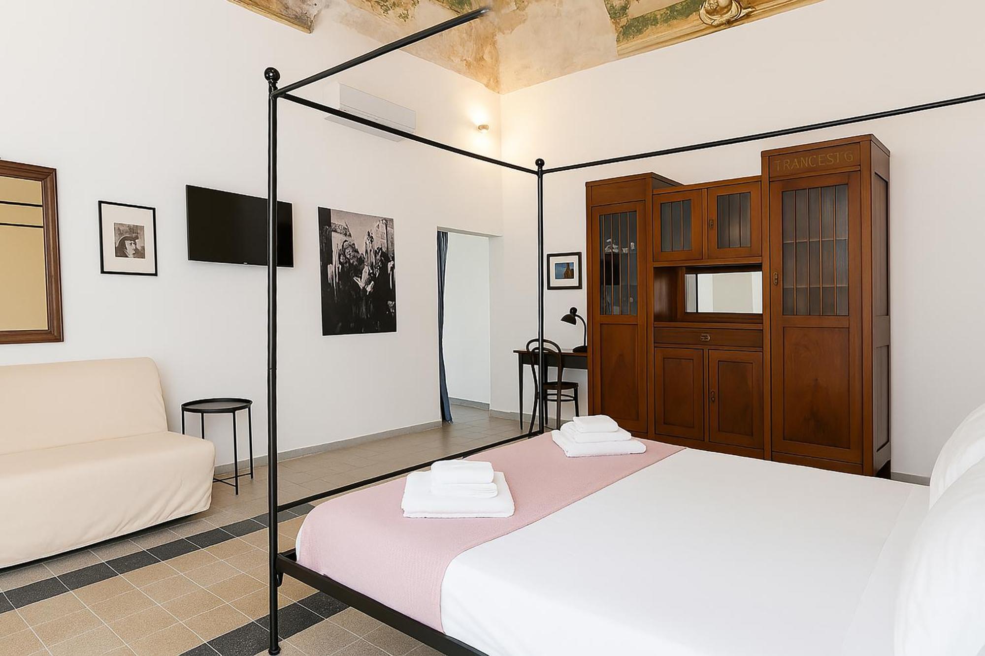 Palazzo Attila - Gioia Apartments Procida Exterior photo